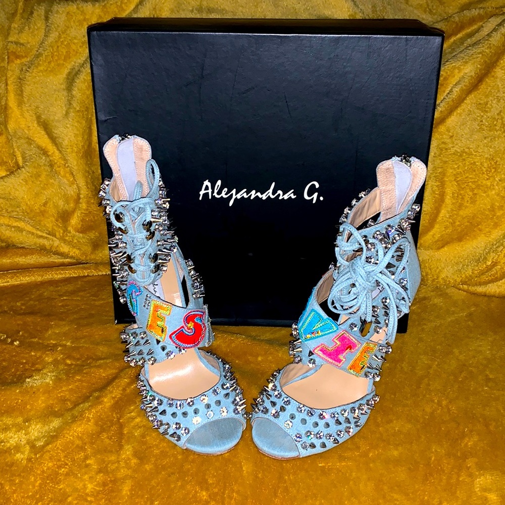 ALEXANDRA G. SANTIAGO III Heels 💛